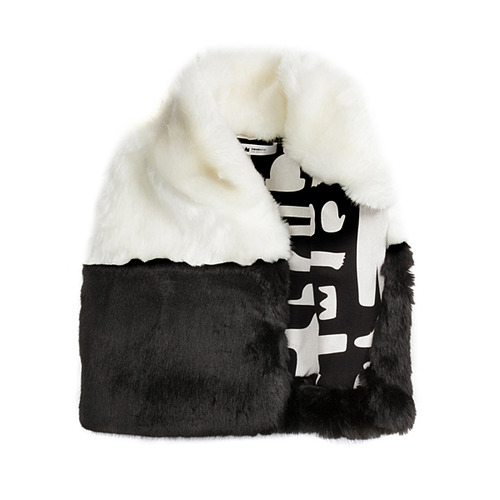 J[균일]Fuax Fur vest Black+white 3y last one